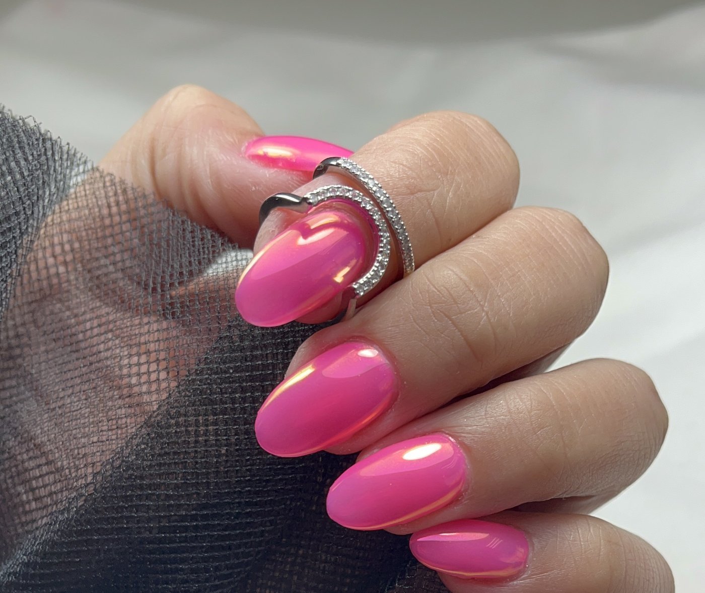 Diseño aurora real hecho en Vinamar Nail Studio